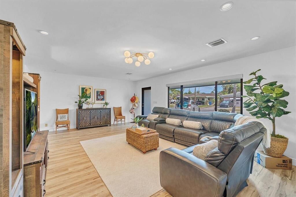 5351 NE 17th Terrace, Fort Lauderdale, FL 33334 Photo