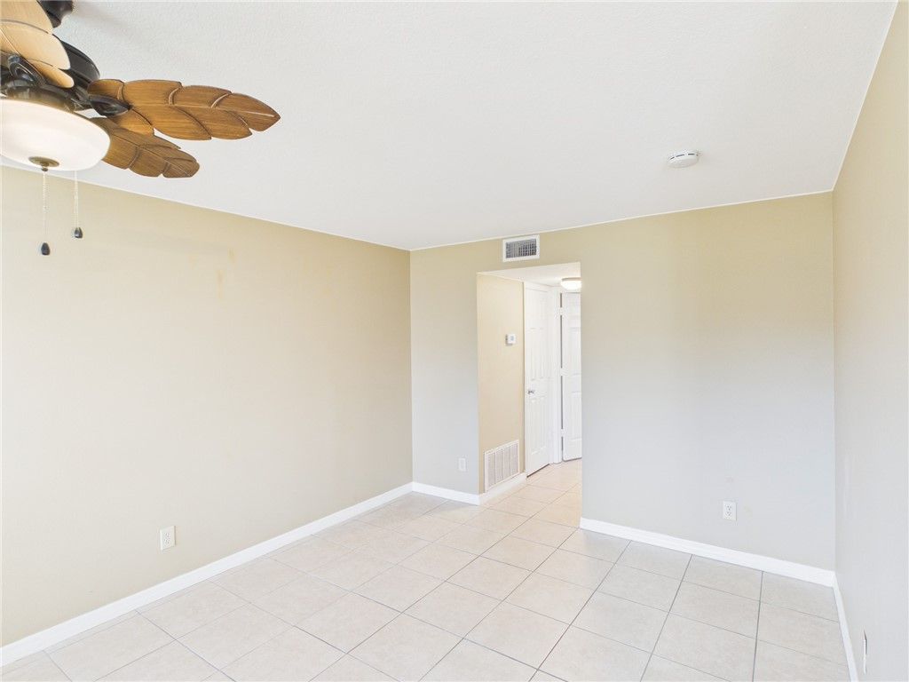 89 Crooked Tree Lane, Unit 105, Vero Beach, FL 32962 Photo