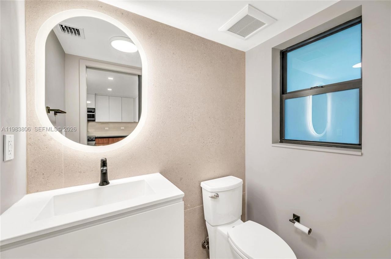 2211 NE 122nd St, Unit 2211, North Miami, FL 33181 Photo