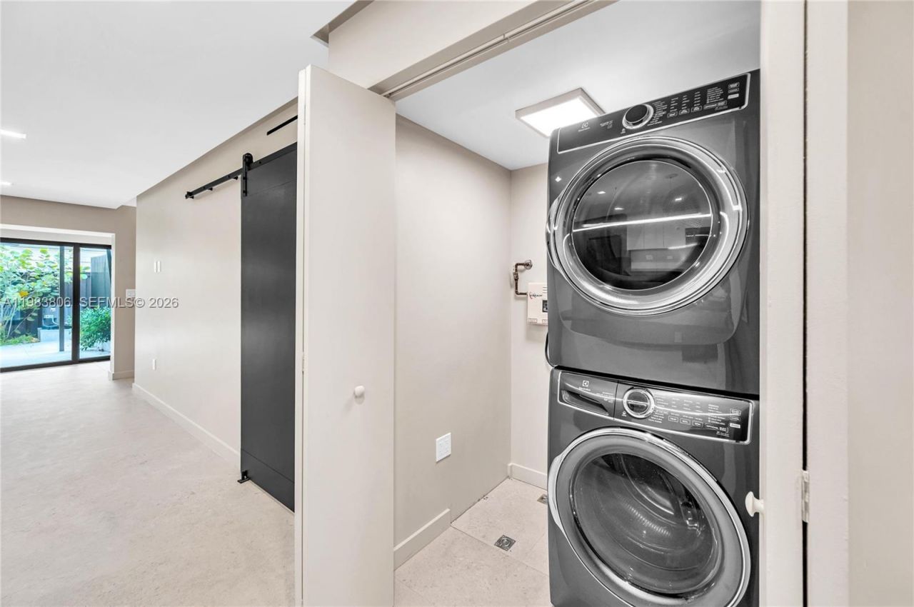 2211 NE 122nd St, Unit 2211, North Miami, FL 33181 Photo