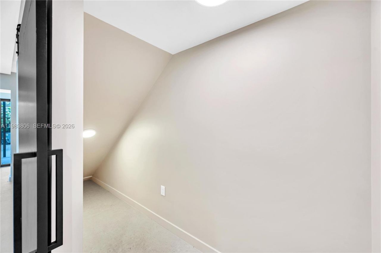 2211 NE 122nd St, Unit 2211, North Miami, FL 33181 Photo