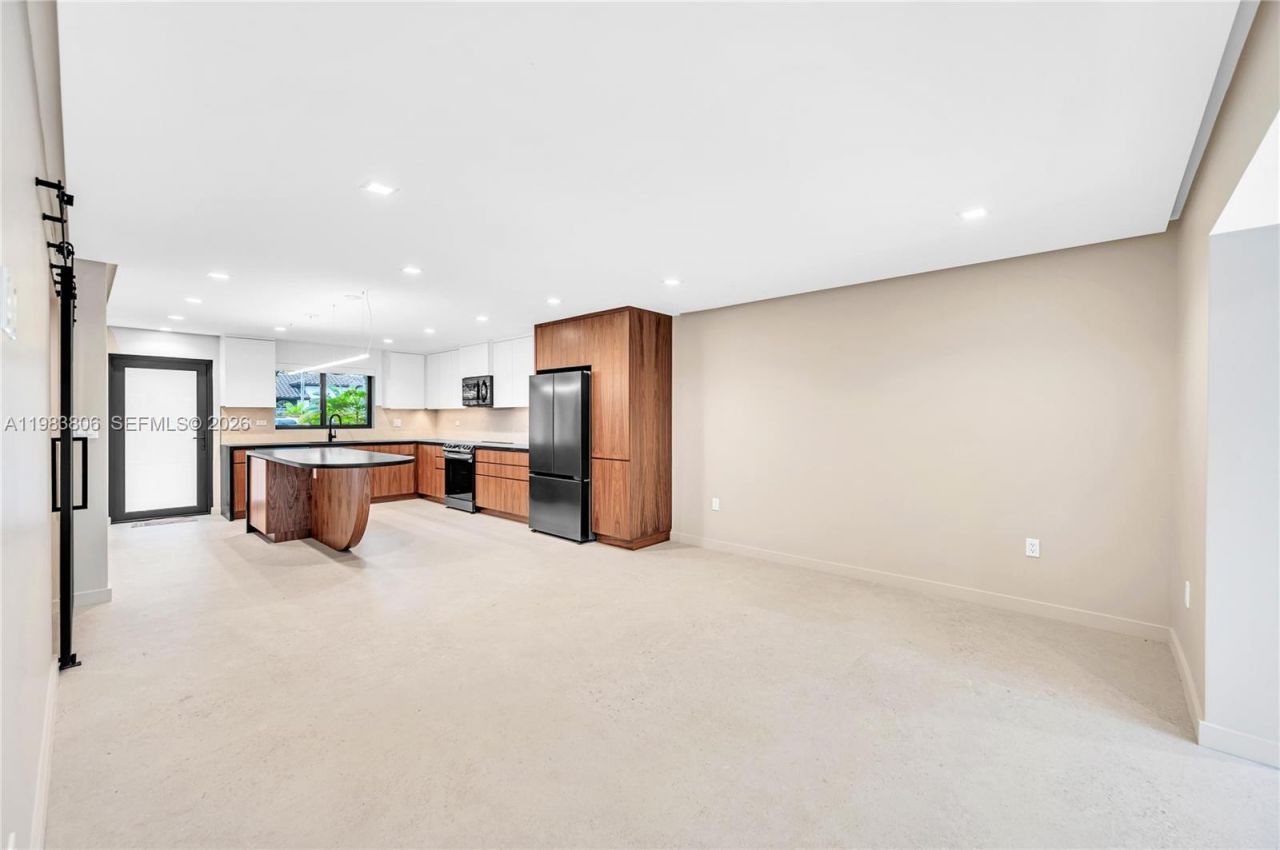 2211 NE 122nd St, Unit 2211, North Miami, FL 33181 Photo