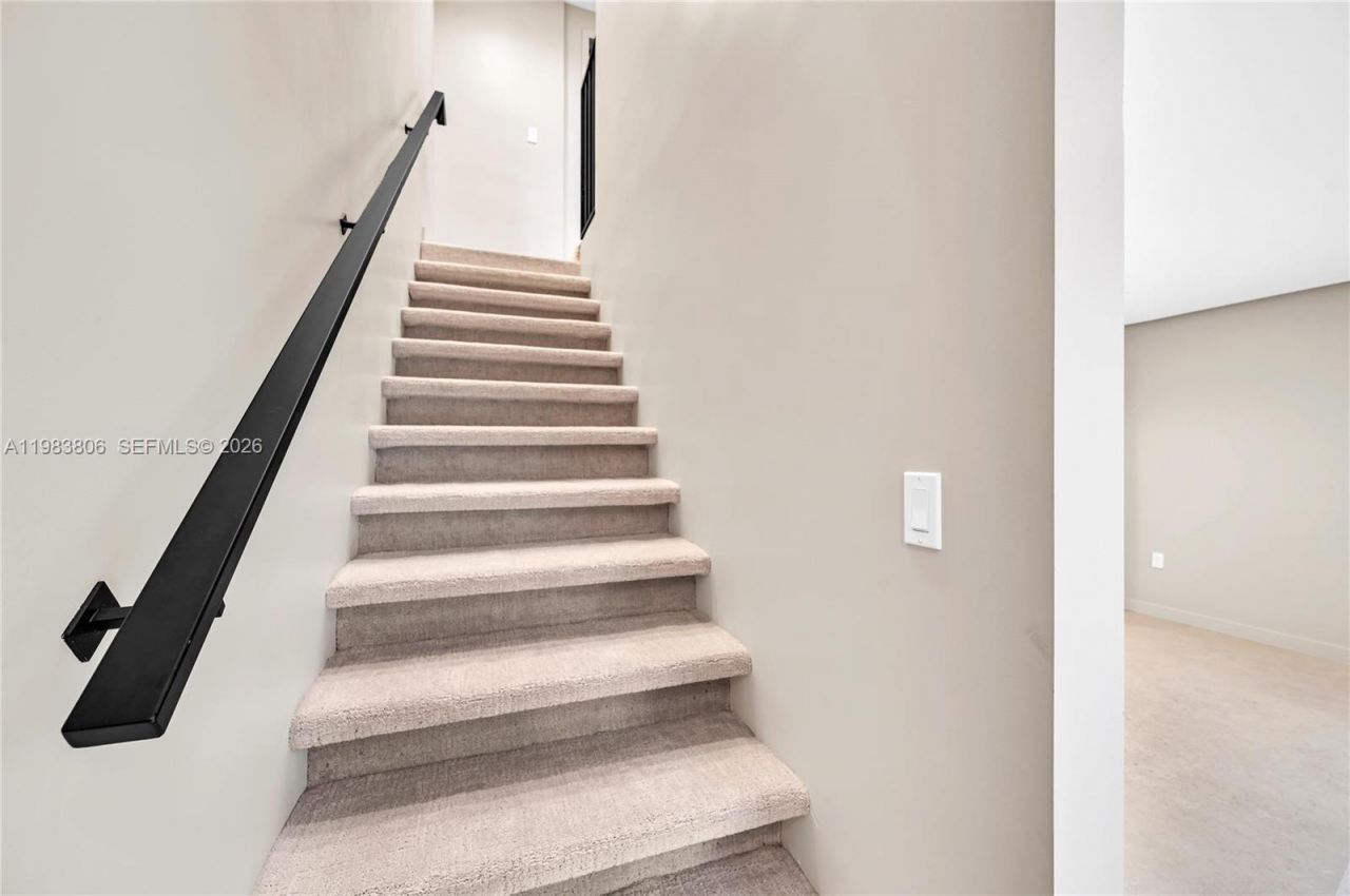 2211 NE 122nd St, Unit 2211, North Miami, FL 33181 Photo