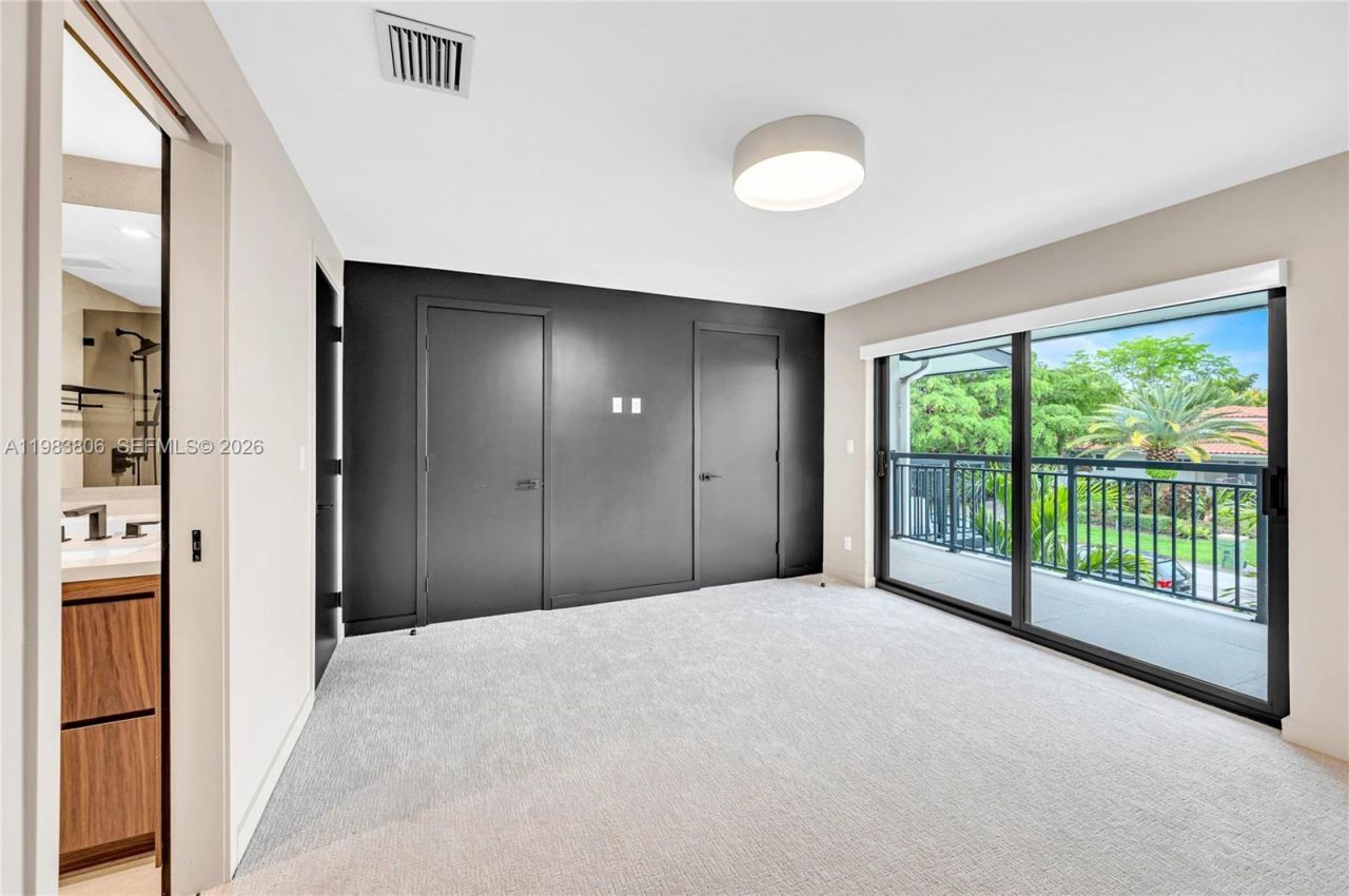 2211 NE 122nd St, Unit 2211, North Miami, FL 33181 Photo