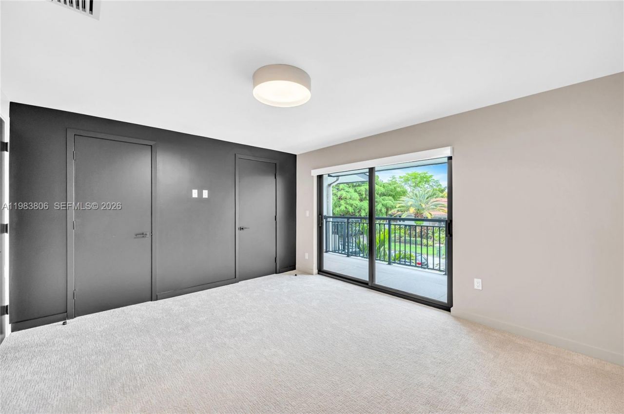 2211 NE 122nd St, Unit 2211, North Miami, FL 33181 Photo