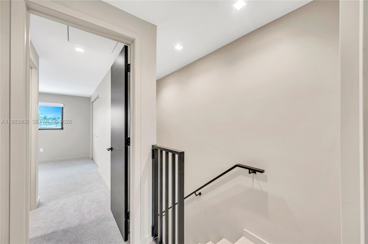 2211 NE 122nd St, Unit 2211, North Miami, FL 33181 Photo