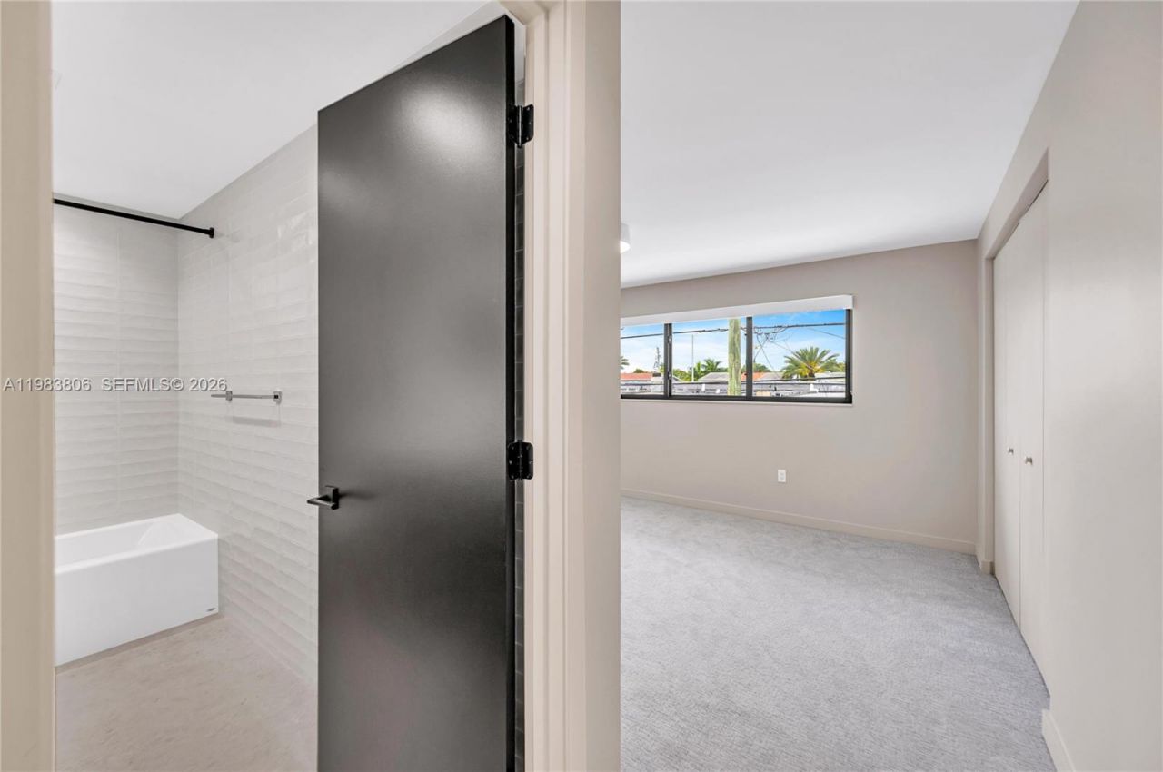 2211 NE 122nd St, Unit 2211, North Miami, FL 33181 Photo