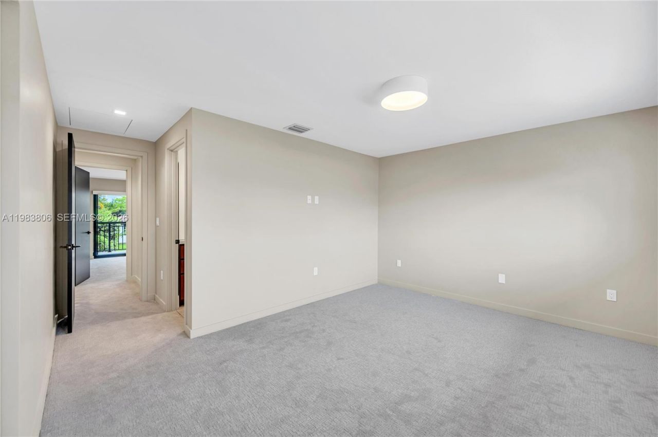 2211 NE 122nd St, Unit 2211, North Miami, FL 33181 Photo