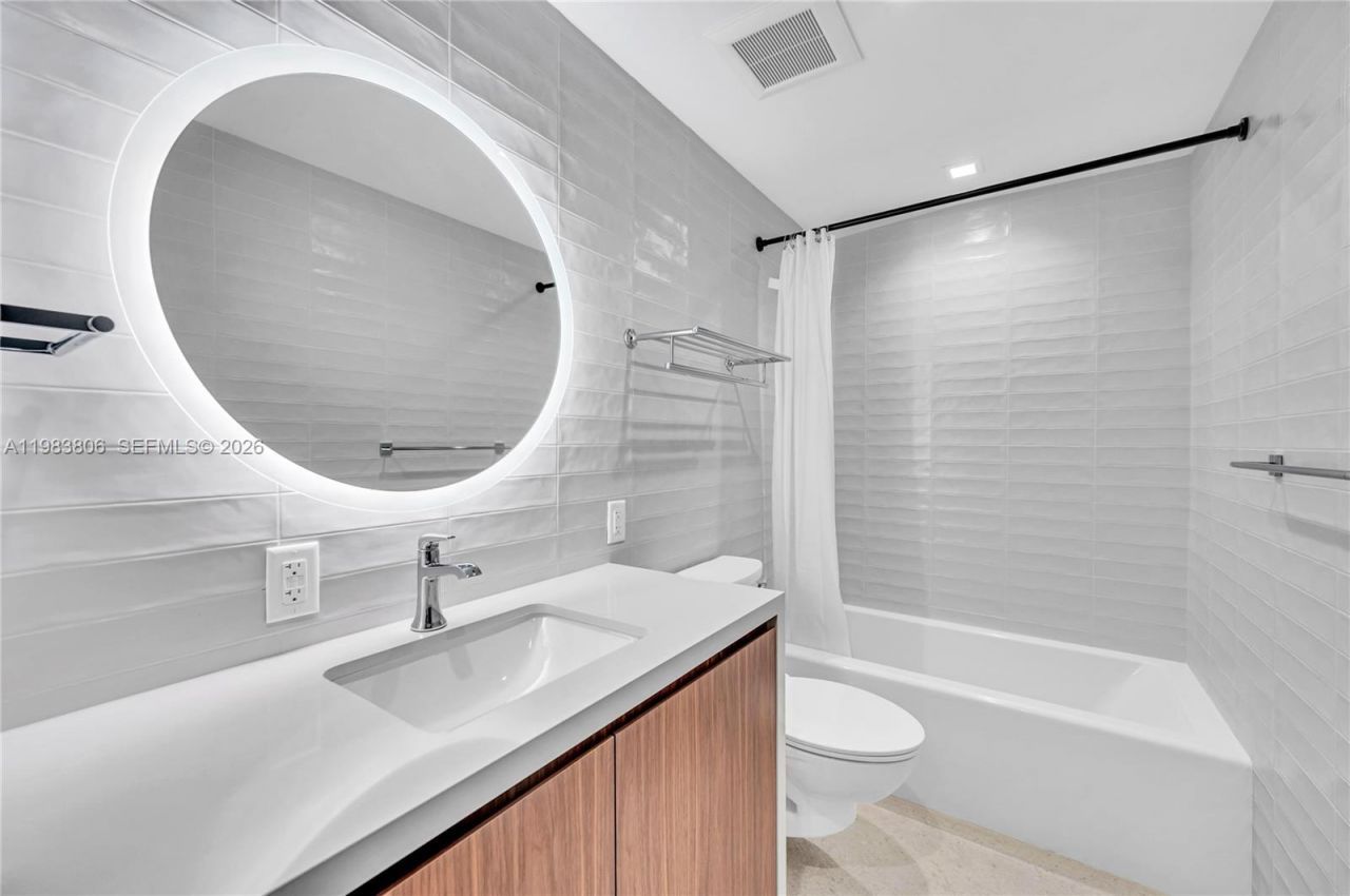 2211 NE 122nd St, Unit 2211, North Miami, FL 33181 Photo