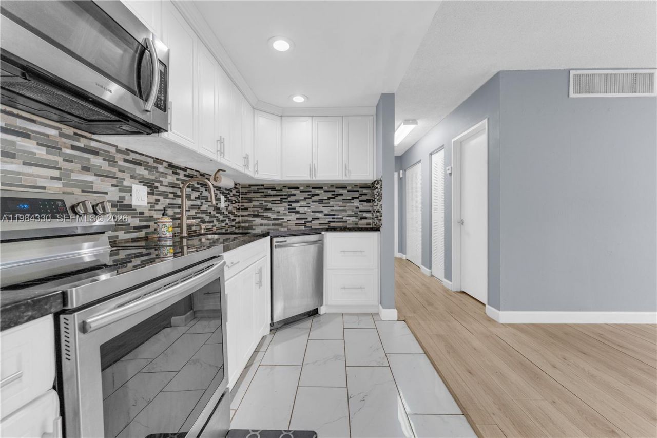 4540 NW 79th Ave , Unit 1A, Doral, FL 33166 Photo