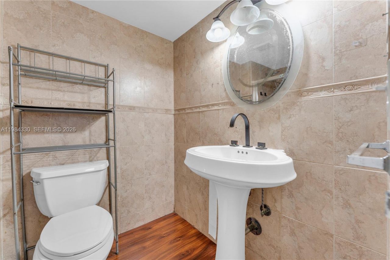 4540 NW 79th Ave , Unit 1A, Doral, FL 33166 Photo