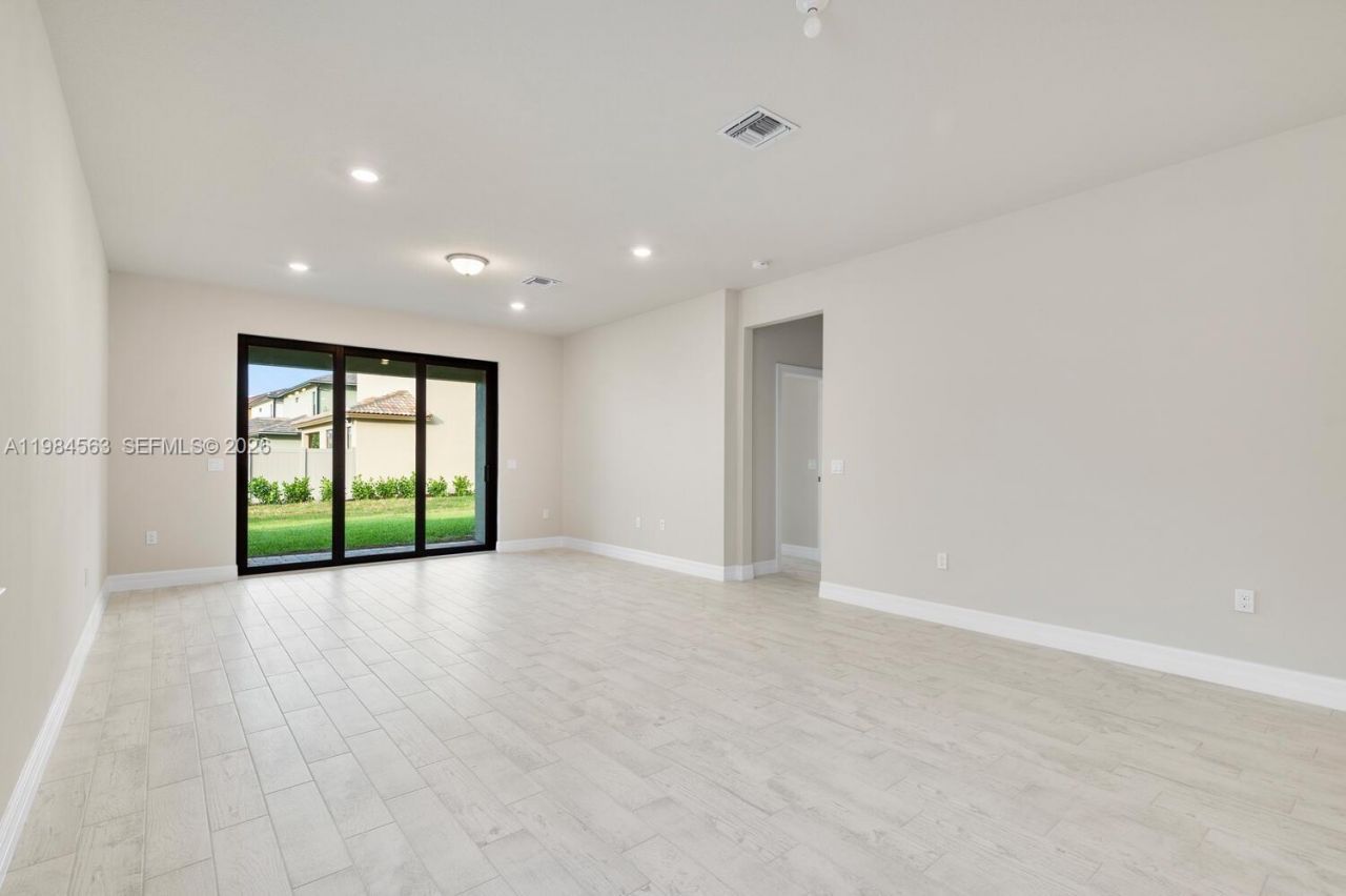 8185 Tailshot Ct , Lake Worth, FL 33467 Photo