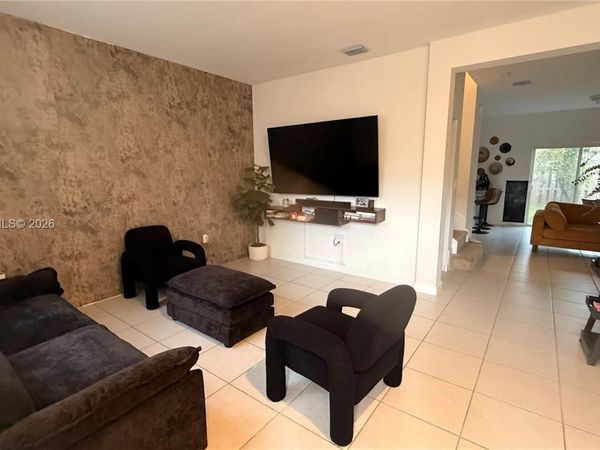 12383 NW 23rd Ct, Miami, FL 33167