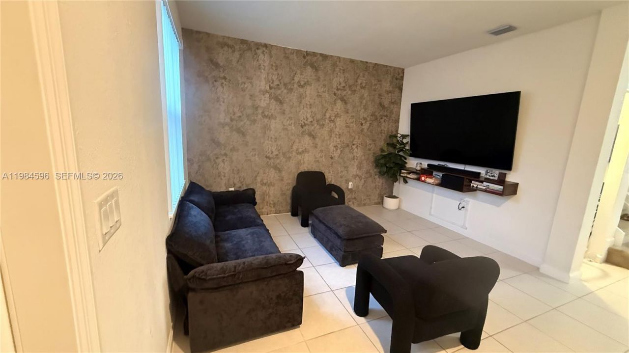 12383 NW 23rd Ct, Miami, FL 33167 Photo