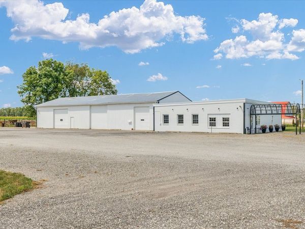 176 S Henning Road, Danville, IL 61832