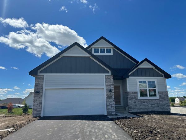 20027 Glarus Lane, Lakeville, MN 55044
