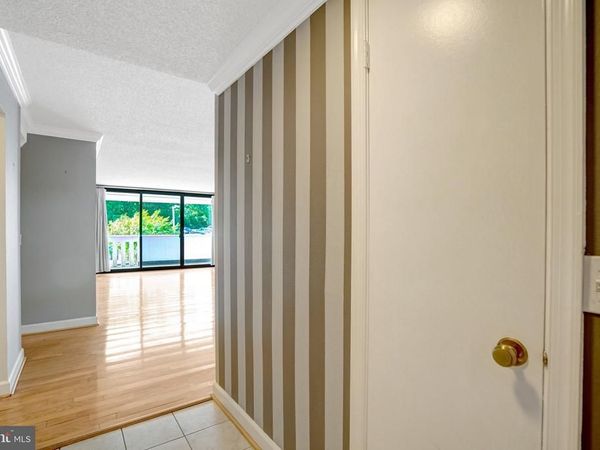 6101 EDSALL ROAD, Unit 302, ALEXANDRIA, VA 22304