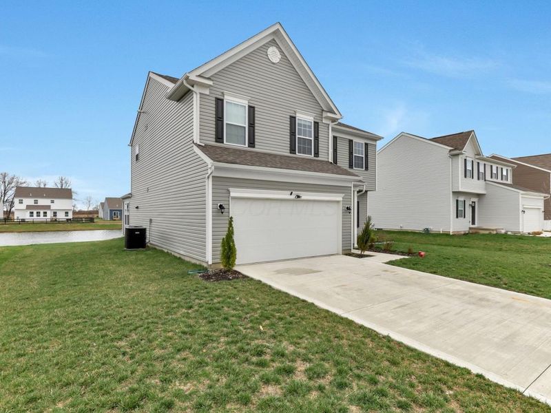 39 Thoreau Drive, Ashville, OH 43103 Photo 4