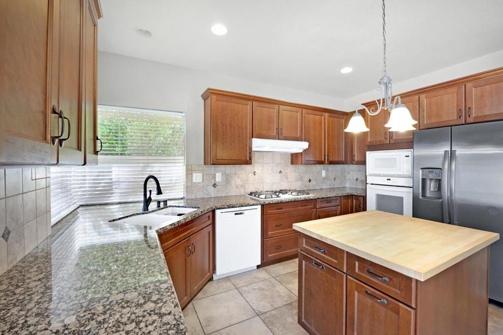 40180 Eastwood Lane, Palm Desert, CA 92211 Main Photo