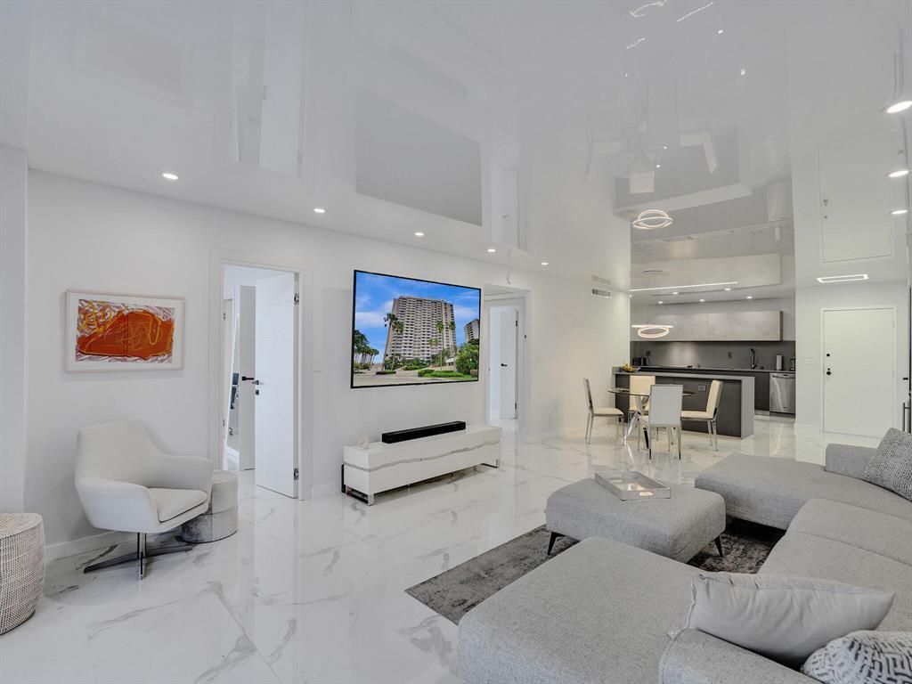 2500 Parkview Drive, Unit 1112, Hallandale Beach, FL 33009 Photo