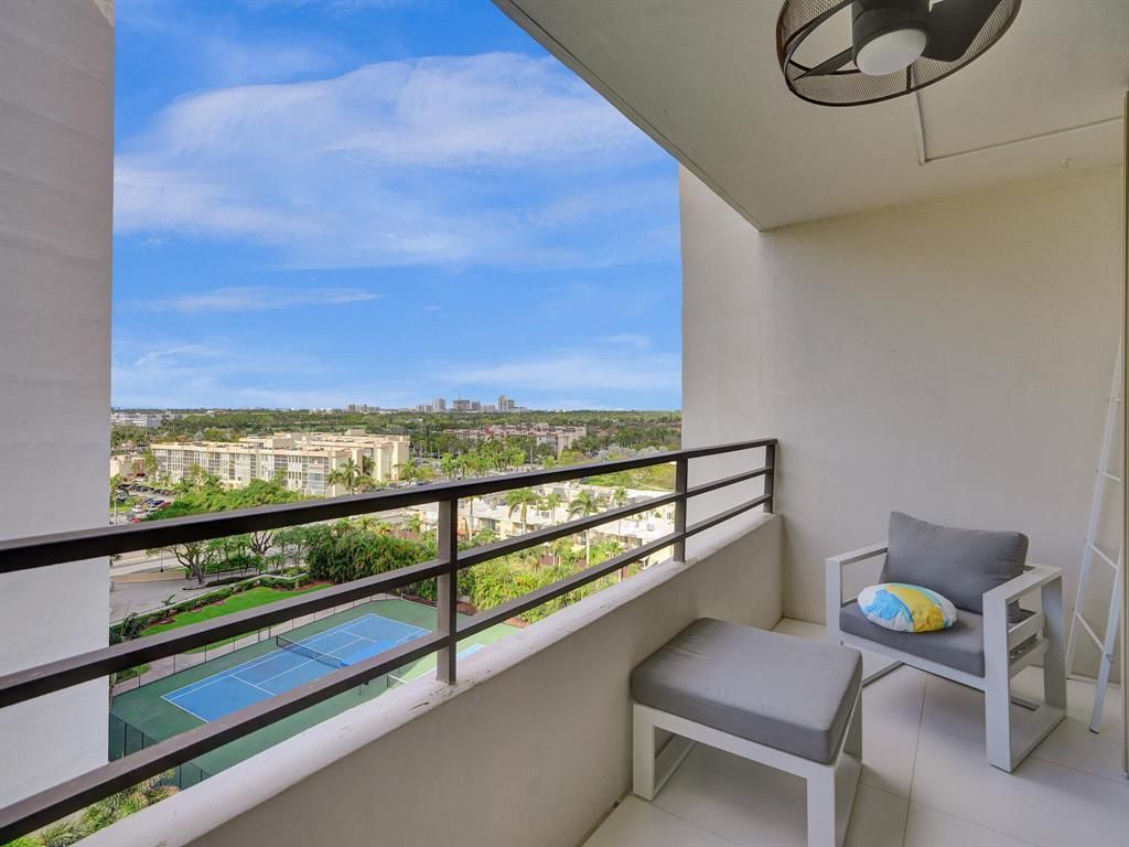 2500 Parkview Drive, Unit 1112, Hallandale Beach, FL 33009 Photo