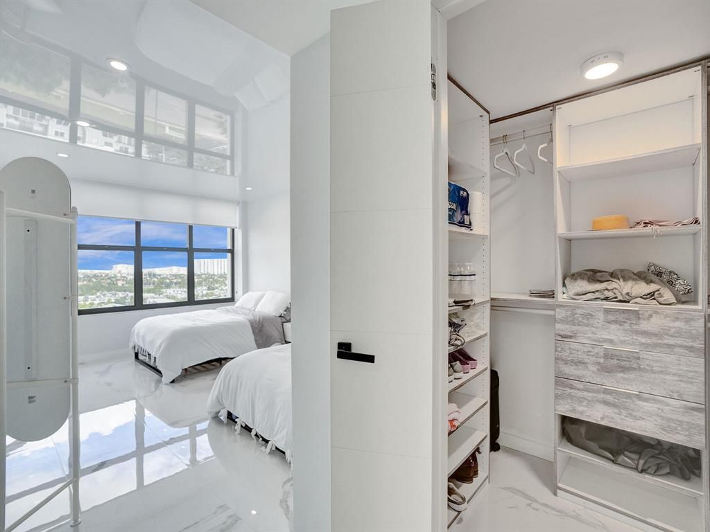 2500 Parkview Drive, Unit 1112, Hallandale Beach, FL 33009 Photo