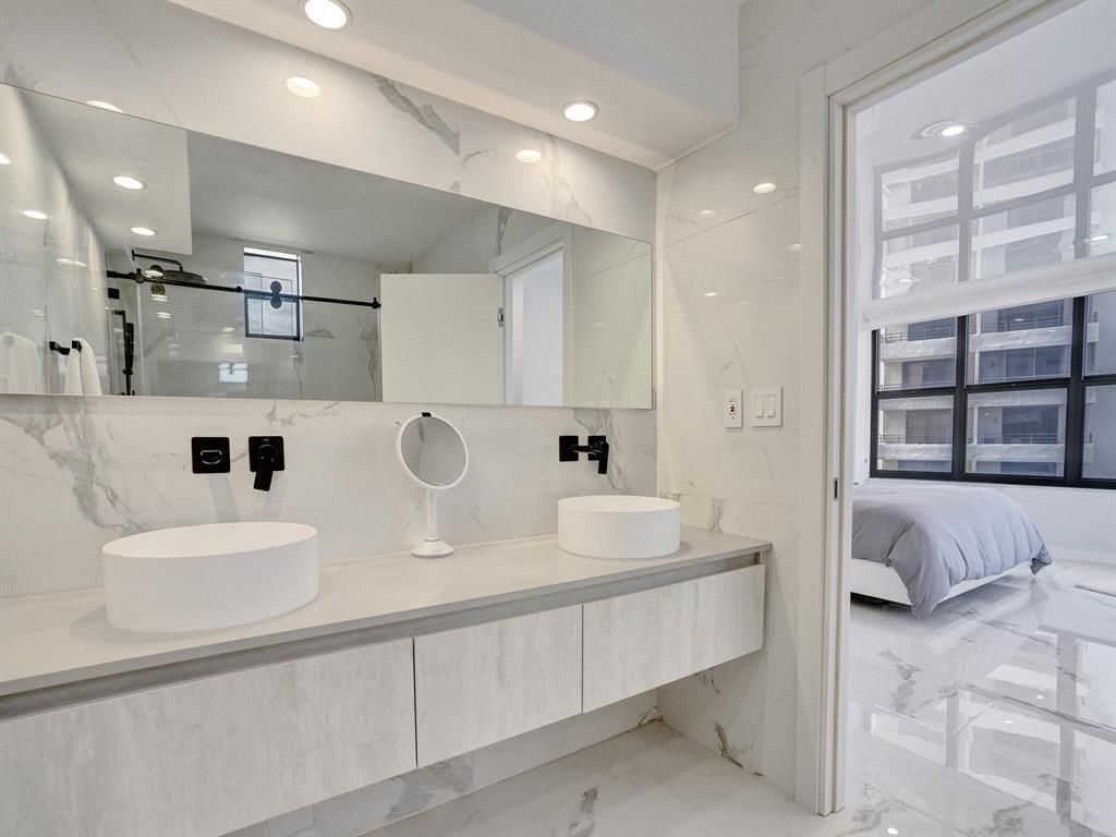 2500 Parkview Drive, Unit 1112, Hallandale Beach, FL 33009 Photo