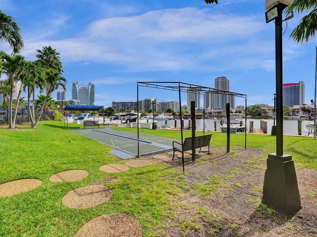 2500 Parkview Drive, Unit 1112, Hallandale Beach, FL 33009 Photo