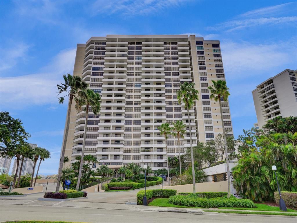 2500 Parkview Drive, Unit 1112, Hallandale Beach, FL 33009 Photo