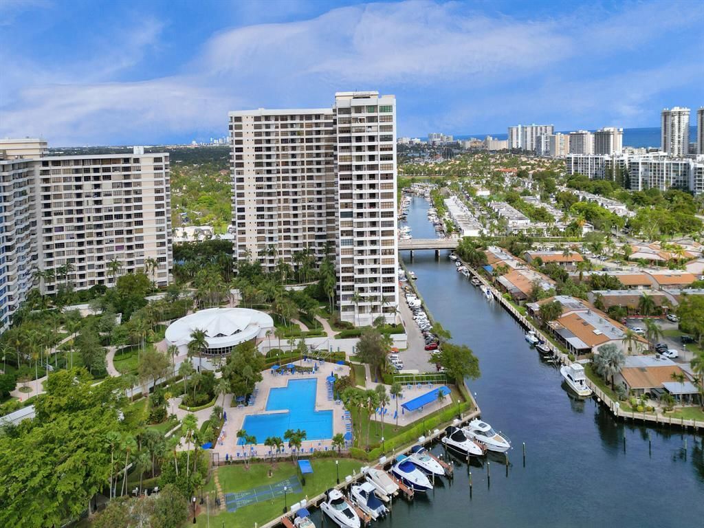 2500 Parkview Drive, Unit 1112, Hallandale Beach, FL 33009 Photo