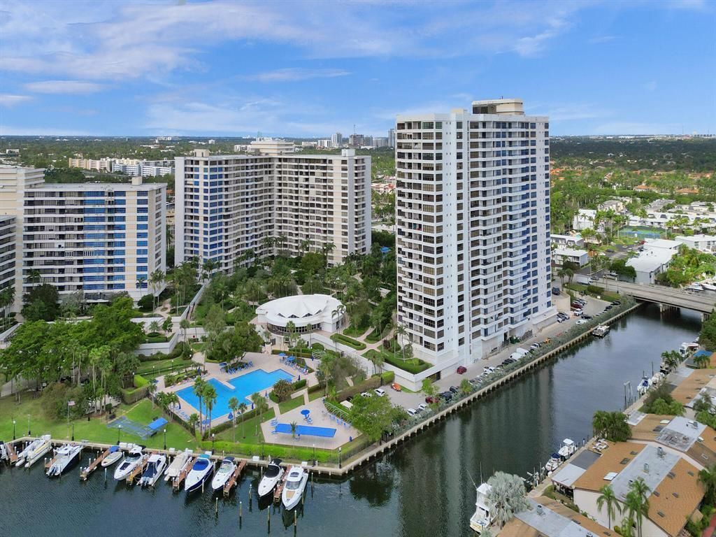 2500 Parkview Drive, Unit 1112, Hallandale Beach, FL 33009 Photo