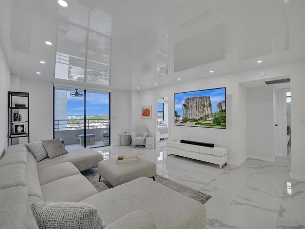 2500 Parkview Drive, Unit 1112, Hallandale Beach, FL 33009