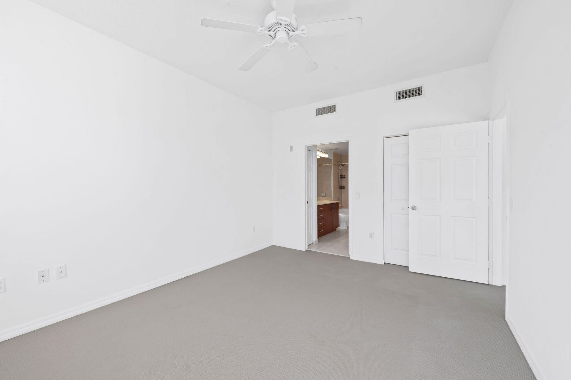 2401 NE 65th Street, Unit 606, Fort Lauderdale, FL 33308 Photo