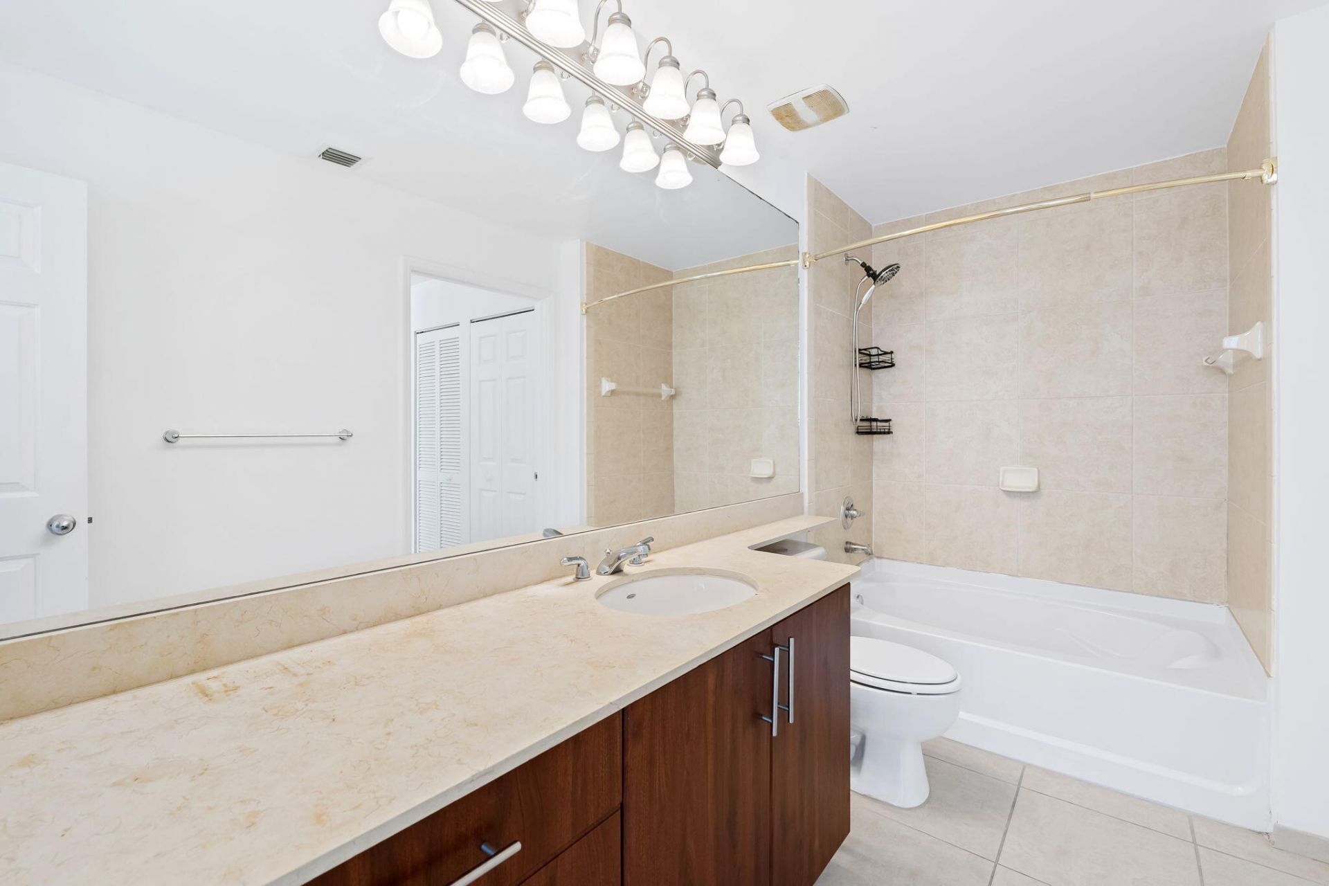 2401 NE 65th Street, Unit 606, Fort Lauderdale, FL 33308 Photo