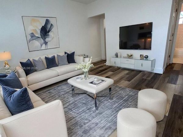 571 NE 67th , Unit 3, Miami, FL 33138