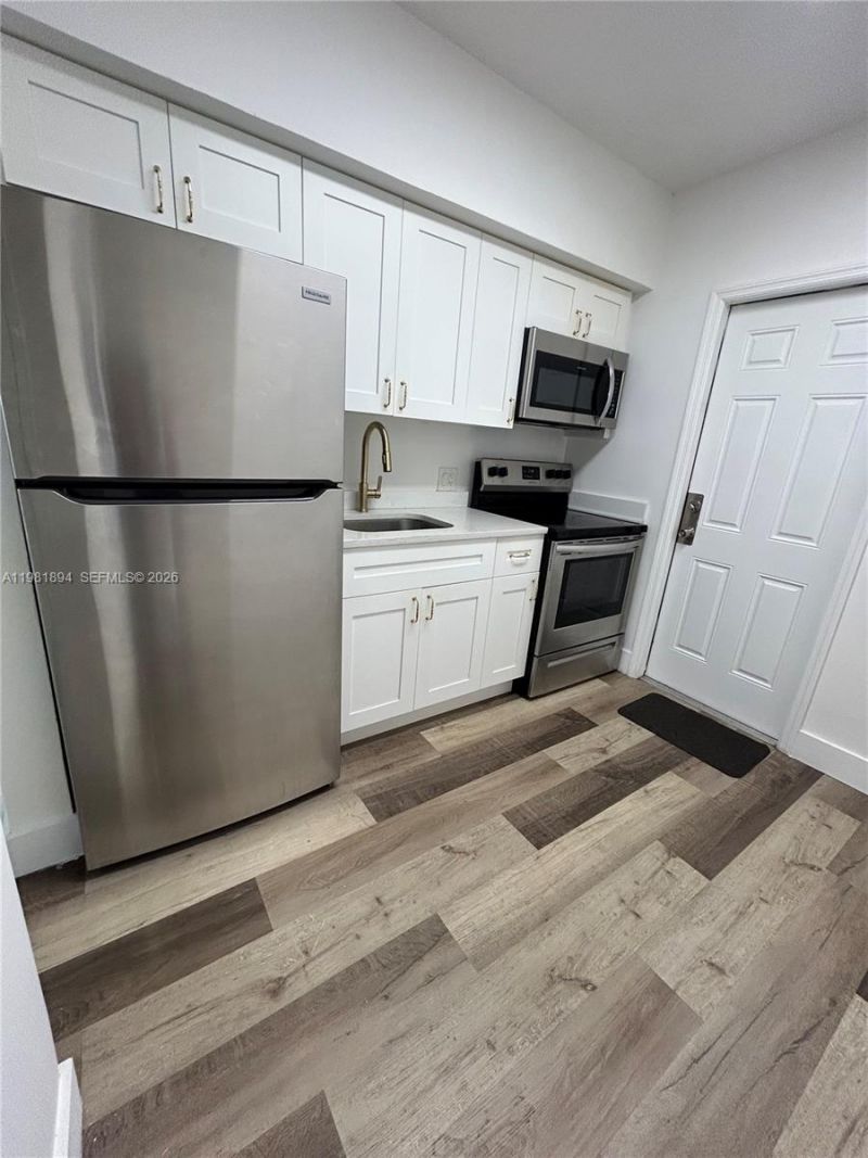 571 NE 67th , Unit 3, Miami, FL 33138 Photo