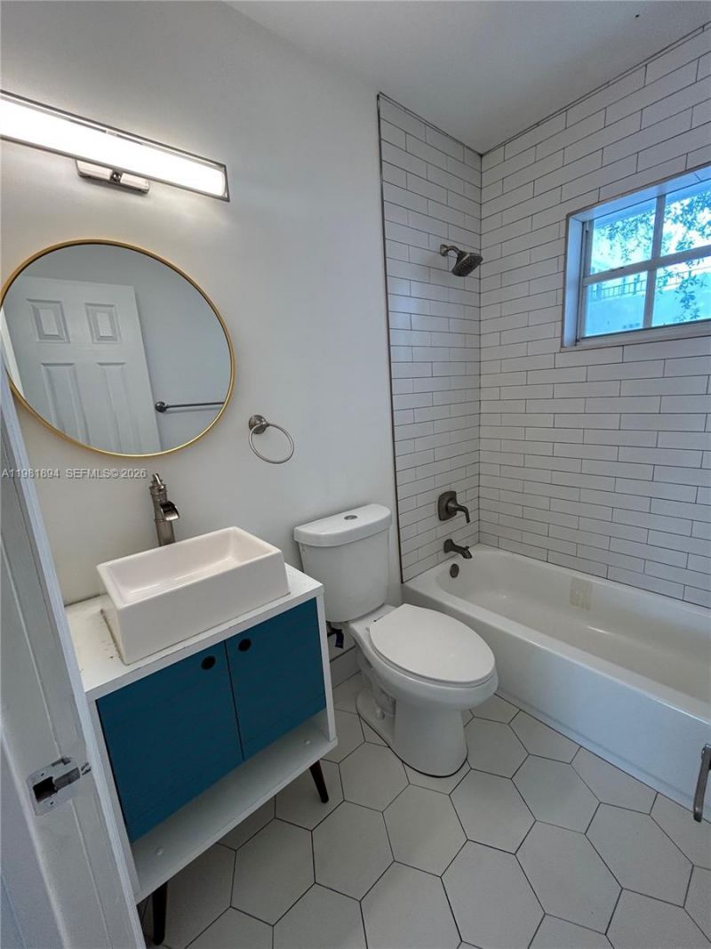 571 NE 67th , Unit 3, Miami, FL 33138 Photo