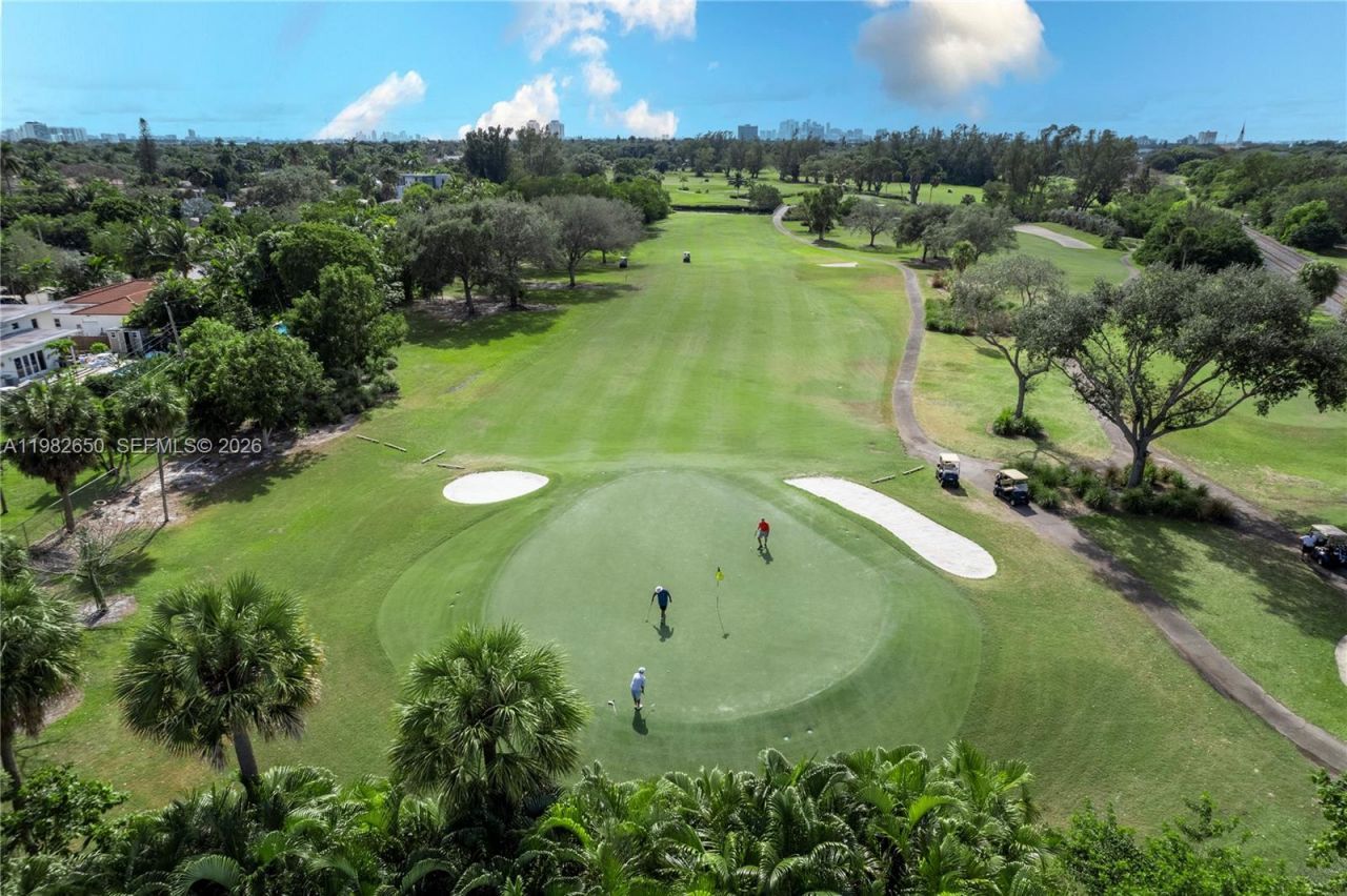 995 NE 107th St, Miami, FL 33161 Photo