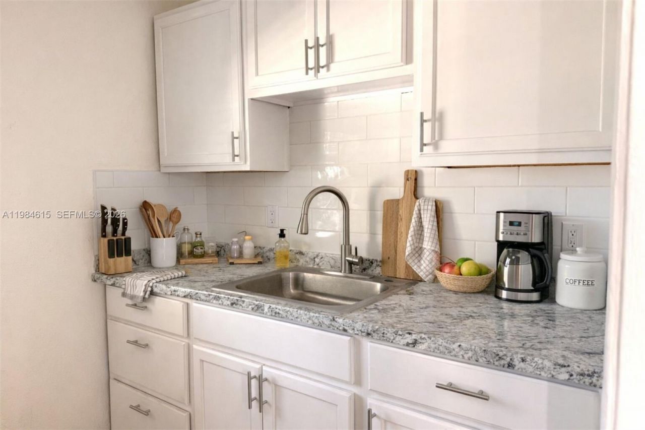 1850 NW 74th St , Unit 1850, Miami, FL 33147 Photo