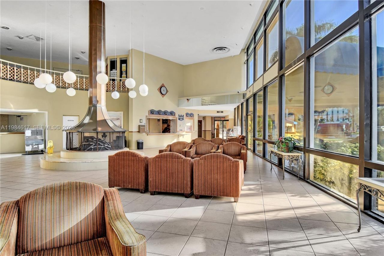 26 W Diplomat Pkwy , Unit 2229, Hallandale Beach, FL 33009 Photo