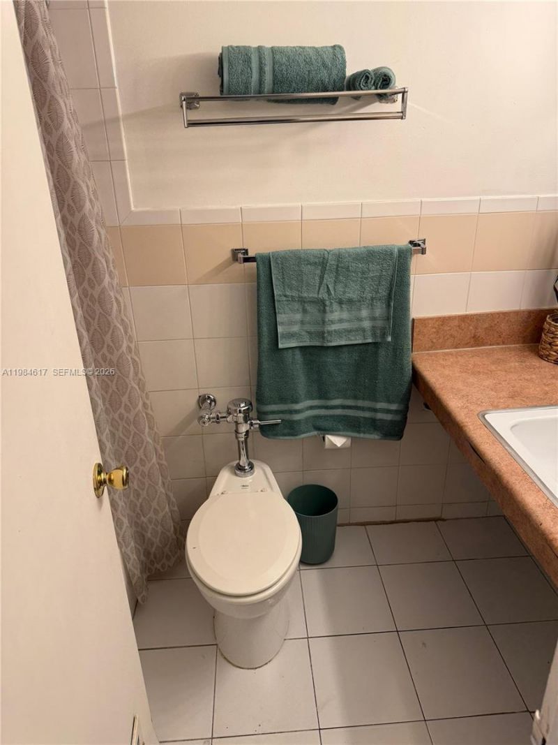 26 W Diplomat Pkwy , Unit 2229, Hallandale Beach, FL 33009 Photo