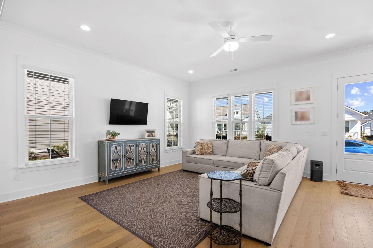 615 Braselton Ln. Photo 12