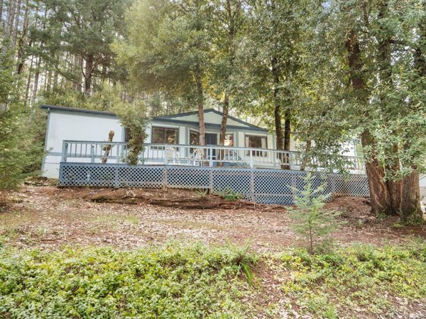 211 Barlow Street, Cave Junction, OR 97523