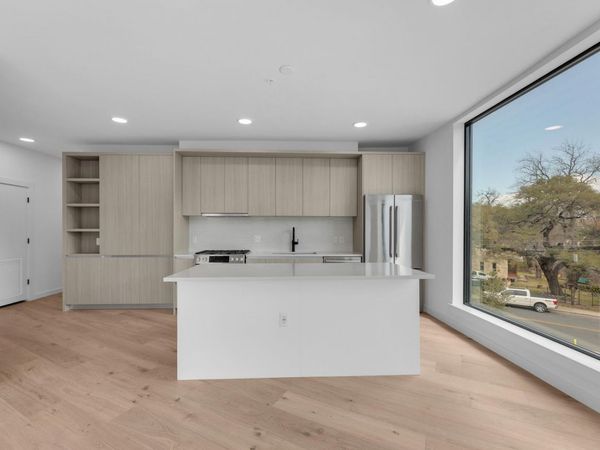 2209 S 1st ST, Unit 205, Austin, TX 78704