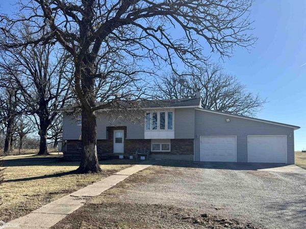 48786 260Th Avenue, Chariton, IA 50049