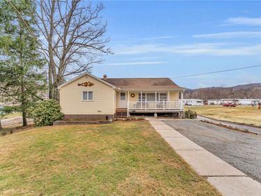 38 Oak Street, Deposit, NY 13754