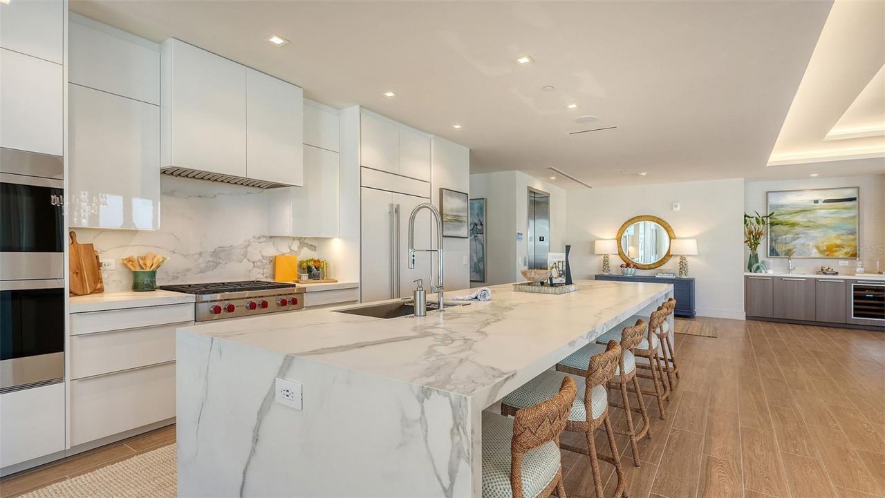 1561 Gulf Of Mexico Drive , Unit 304, Longboat Key, FL 34228 Photo