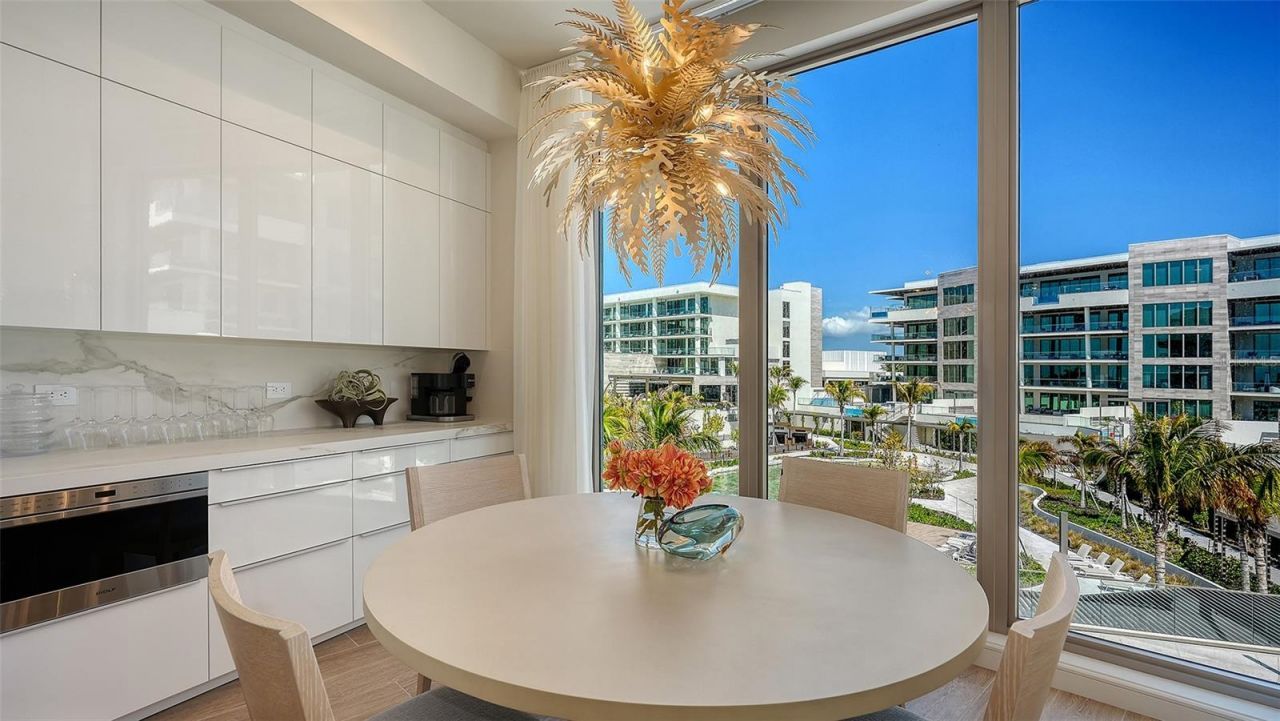 1561 Gulf Of Mexico Drive , Unit 304, Longboat Key, FL 34228 Photo