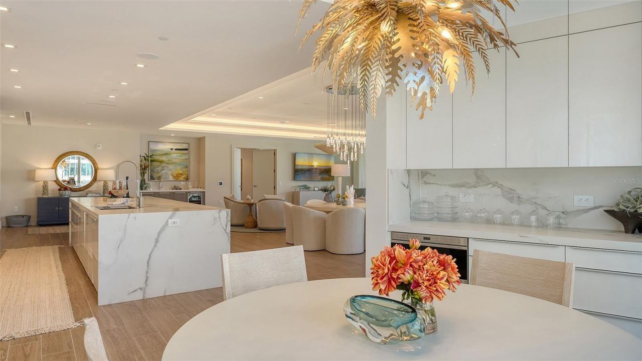 1561 Gulf Of Mexico Drive , Unit 304, Longboat Key, FL 34228 Photo