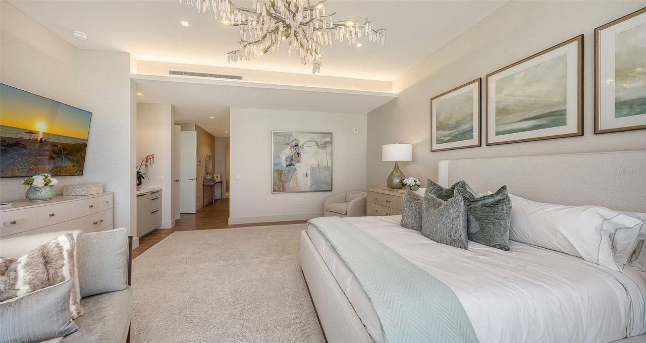 1561 Gulf Of Mexico Drive , Unit 304, Longboat Key, FL 34228 Photo